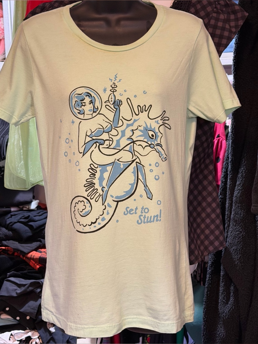 Rock Steady Retro Graphic Cotton T Shirt Set To Stun Mint
